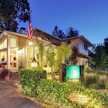 Saratoga Oaks Lodge Екстер'єр фото